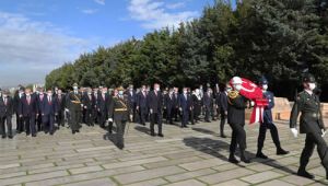 Cumhurbaşkanı Erdoğan, Anıtkabir’de düzenlenen törene katıldı