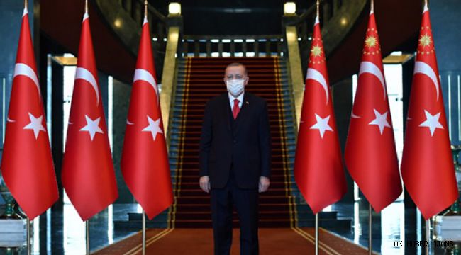 Cumhurbaşkanı Erdoğan, Cumhurbaşkanlığı Külliyesinde tebrikleri kabul etti