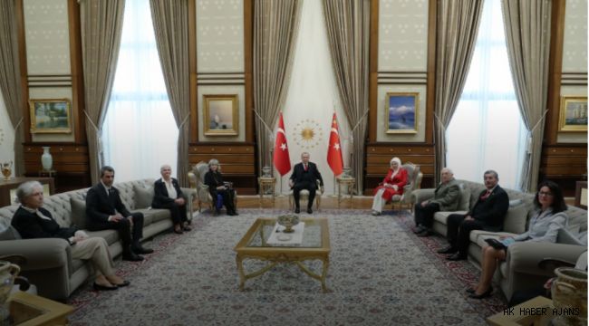 Cumhurbaşkanı Erdoğan, Milli Mücadele kahramanlarının yakınlarını kabul etti