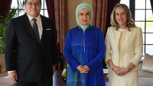 Emine Erdoğan, Şili'nin Ankara Büyükelçisi Rodrigo E. Arcos ve eşi Margarita Suarez’i kabul etti